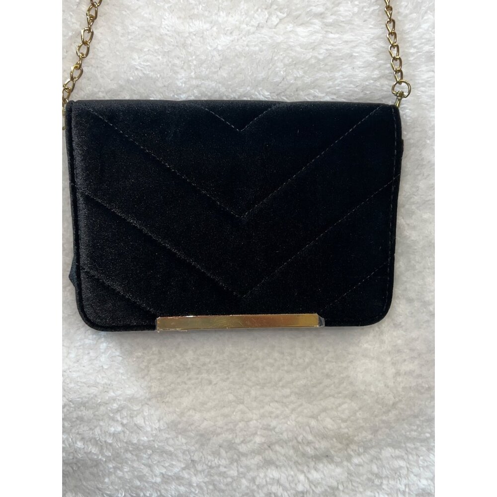 Black Velvet Crossbody Purse With Gold Chain Strap & Metal Accent 8.5x6 inches
